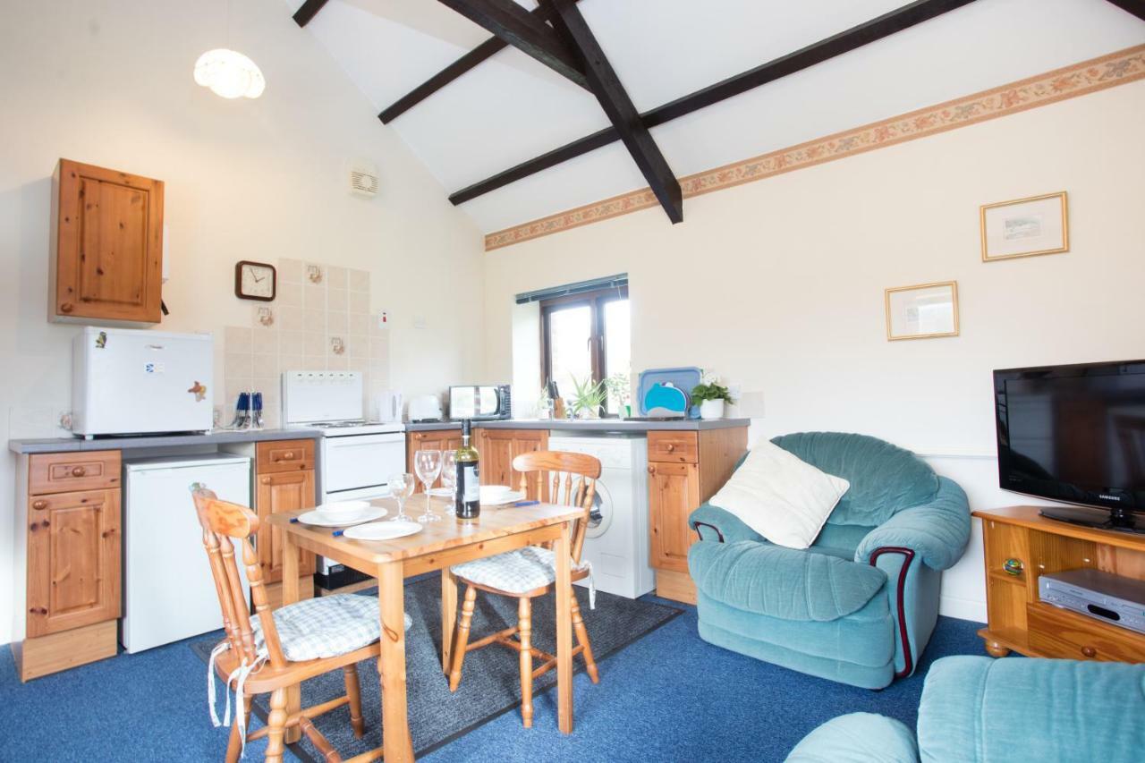 Sharlands Farm Holiday Cottages Bude Exterior photo